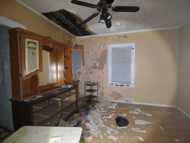 816 Pine St, Waukegan, IL 60085 - photo 6