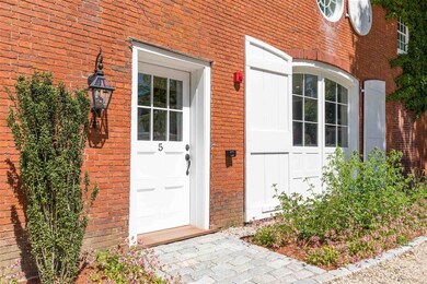 180 Middle St unit 5, Portsmouth, NH 03801 - photo 2