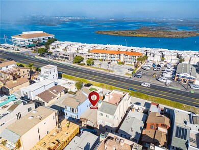 50 Surfside Ave unit B, Surfside, CA 90743 - photo 2