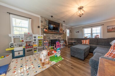 902 18th St, Columbus, IN 47201 - photo 3