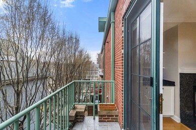 1 Russell St unit 302, Cambridge, MA 02140 - photo 4