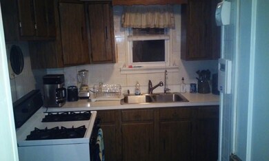 1411 Hill Ave, Wheaton, IL 60187 - photo 3