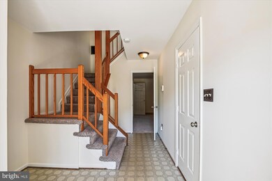 9633 Hadleigh Ct, Laurel, MD 20723 - photo 6