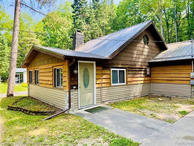 111 Petoskey Dr, Roscommon, MI 48653 - photo 6