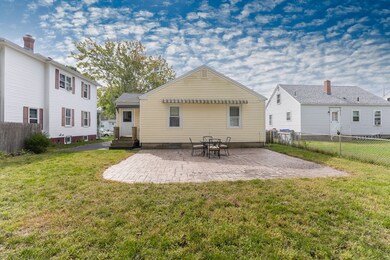 22 Mowry St, Pawtucket, RI 02861 - photo 4