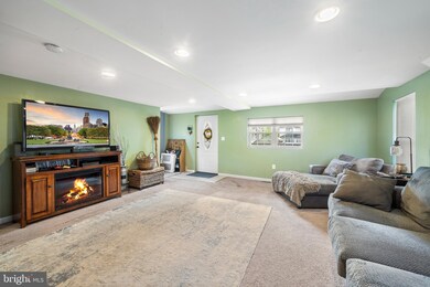 14 N Ridgeway Ave, Glenolden, PA 19036 - photo 4