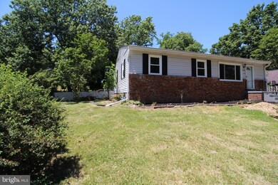 9003 Anna Dr, Clinton, MD 20735 - photo 2