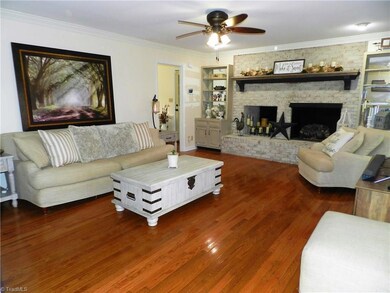 2250 Kivett Dr, Greensboro, NC 27406 - photo 2