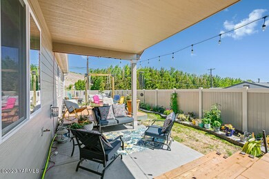 7400ViewcrestWay-5