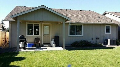 114 Aurora Ln, Central Point, OR 97502 - photo 2