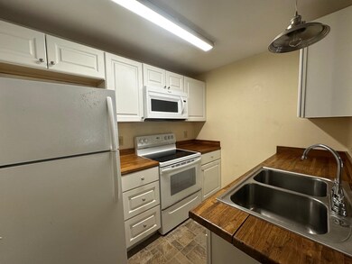 23 Ashuelot St unit D, Winchester, NH 03470 - photo 2