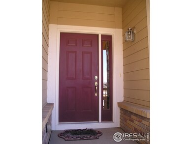 Nice sidelight at front door