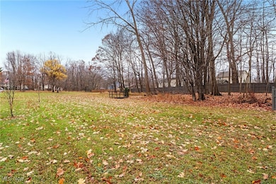 6067 Collins Rd, Mentor, OH 44060 - photo 4