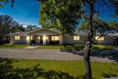 1220 Inspiring View, Canyon Lake, TX 78133 - photo 2