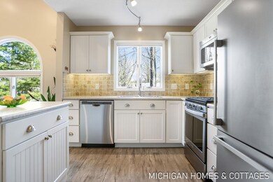 22-web-or-mls-660-crestview-st
