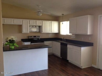 Full Kitchen With Breakfast Bar