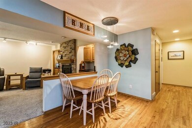 813 36th St, West Des Moines, IA 50265 - photo 7