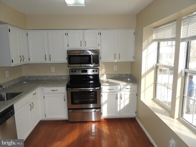 5412 Ingleboro Ct, Capitol Heights, MD 20743 - photo 4