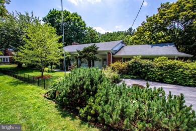 805 Vauclain Rd, Bryn Mawr, PA 19010 - photo 3