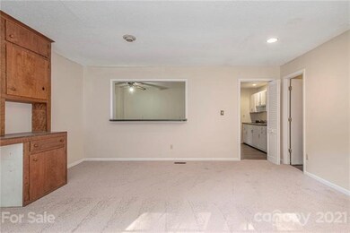 2436 Senior Dr, Charlotte, NC 28216 - photo 5