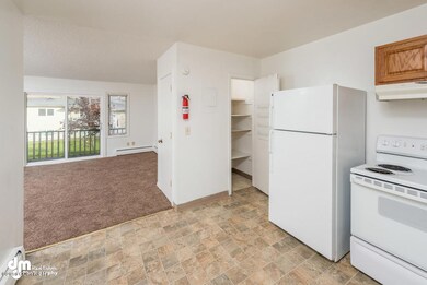 Kitchen_5883-SMALL