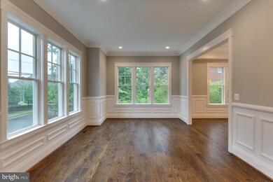 4624 N Dittmar Rd, Arlington, VA 22207 - photo 4