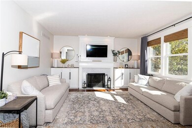 11783 Stepping Stone Dr, Fishers, IN 46037 - photo 2