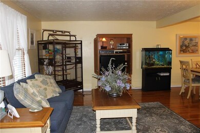 Bright and spacious living room with 3/4 inch oak 