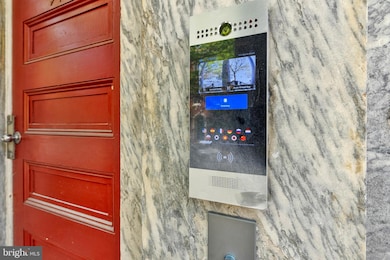 914 Spruce St unit 9, Philadelphia, PA 19107 - photo 4