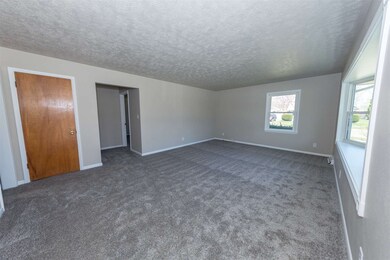 317 N Vine St, Elkhart, IN 46514 - photo 3