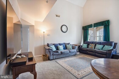 46580 Drysdale Terrace unit 303, Sterling, VA 20165 - photo 3