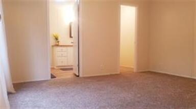 Main bedroom with walk-in closet