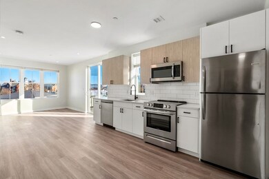 10 Somerset Ave unit 401, Winthrop, MA 02152 - photo 3