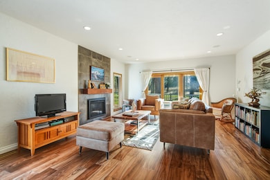 60701 Willow Creek Loop, Bend, OR 97702 - photo 6