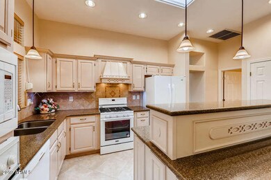 14675 W Buttonwood Dr Sun City-small-009