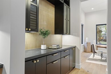 1419 Hewitt Dr, Houston, TX 77018 - photo 6