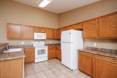 527 N Bailey Cir, Mesa, AZ 85207 - photo 6