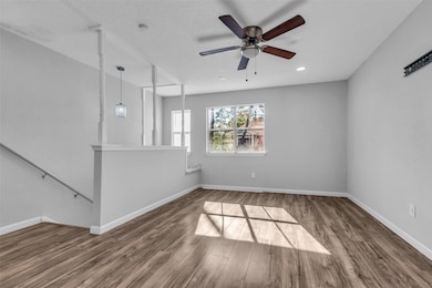 7402 Alabonson Rd unit 301, Houston, TX 77088 - photo 7