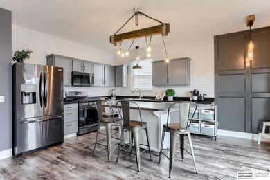 806 Mineral Dr, Papillion, NE 68046 - photo 4