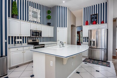 Kenwood St - Kitchen 2