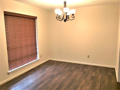 328 Cooper Dr, Hurst, TX 76053 - photo 4