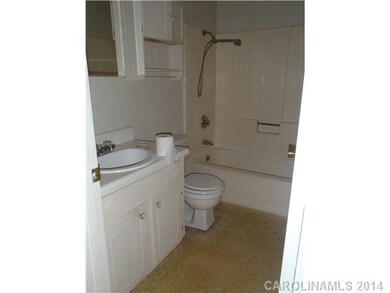 221 N Kelly St unit 5, Statesville, NC 28677 - photo 5