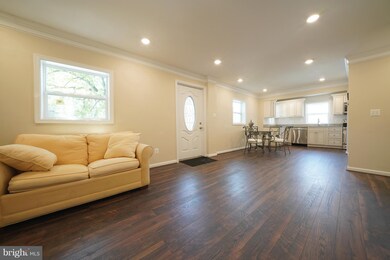7708 Emerson Rd, Hyattsville, MD 20784 - photo 4