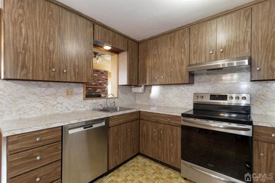 32 Upland Ave, Metuchen, NJ 08840 - photo 6