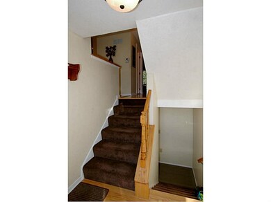Entry/Foyer.