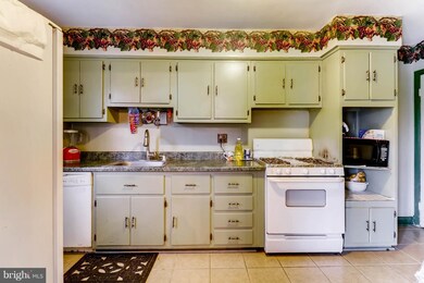 951 Fairmount Ave, Towson, MD 21204 - photo 6