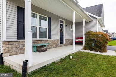 1341 Emilys Ct, Greencastle, PA 17225 - photo 2