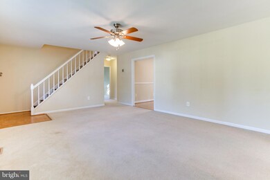 4211 Pinefield Ct, Fairfax, VA 22033 - photo 5
