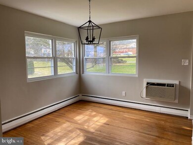 316 S Brobst St, Reading, PA 19607 - photo 4