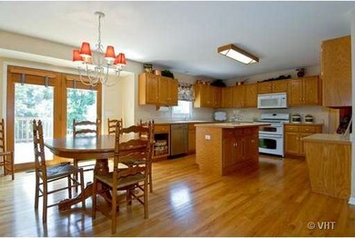 1312 Orwell Rd, Naperville, IL 60564 - photo 4